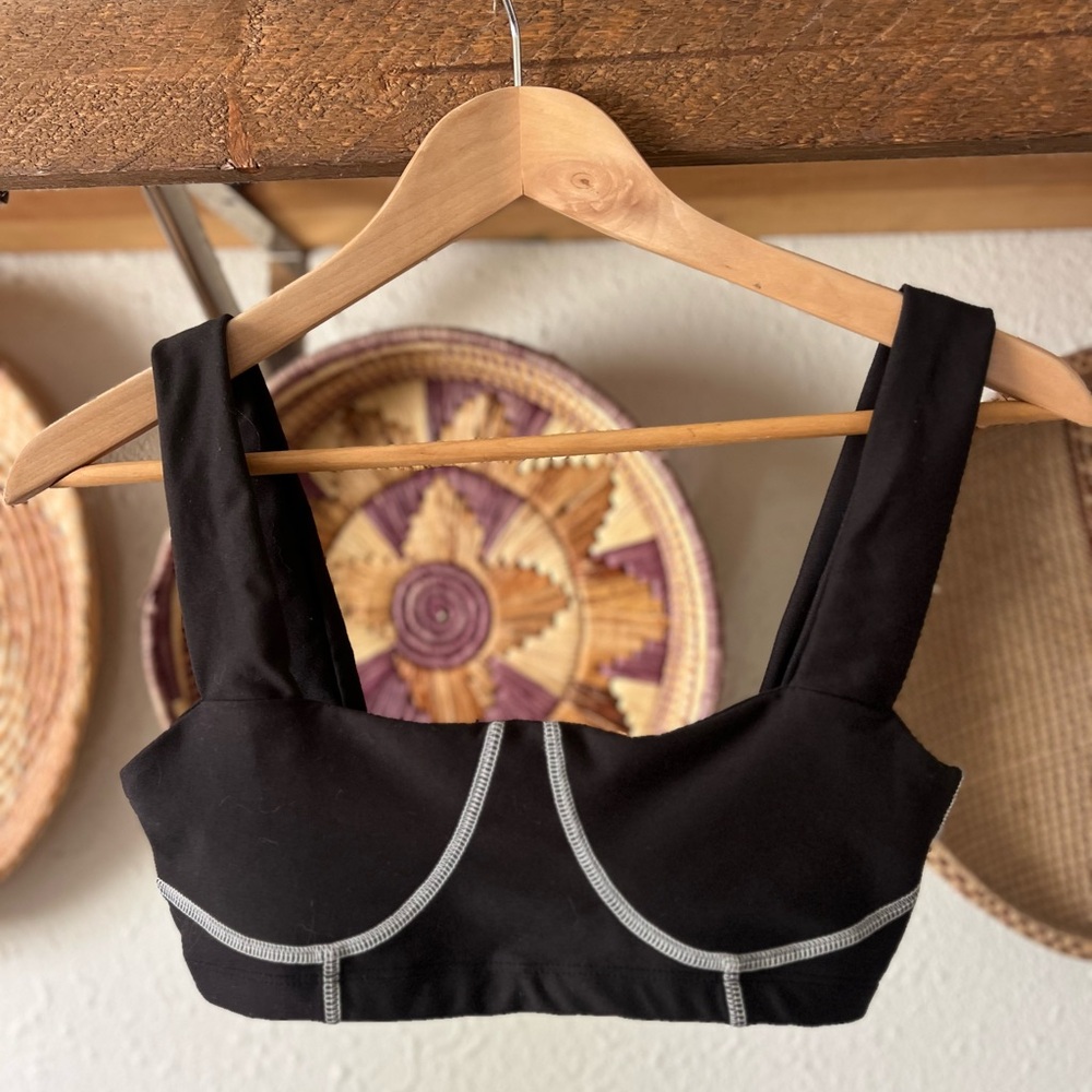 WeWoreWhat CORSET TOP BLACK SPORT BRA SIZE small